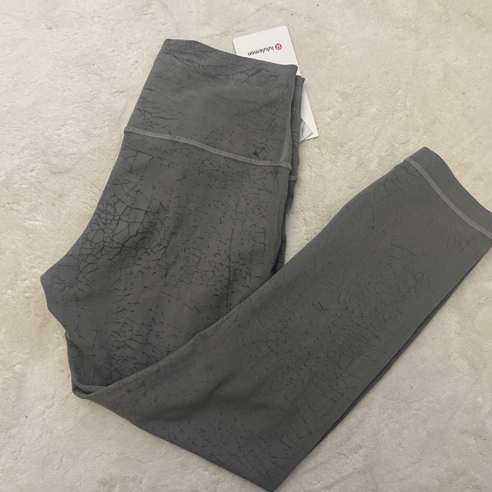 Lululemon Wunder Train HR Tight 23